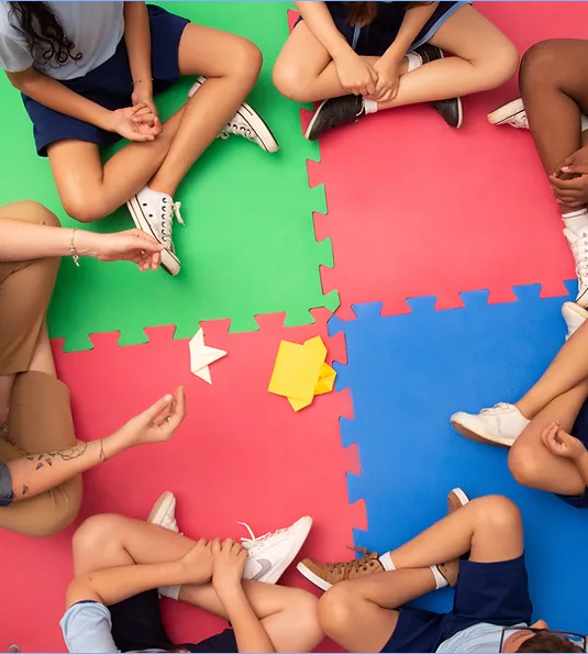 Espacios socioeducativos sanos y seguros para la infancia.